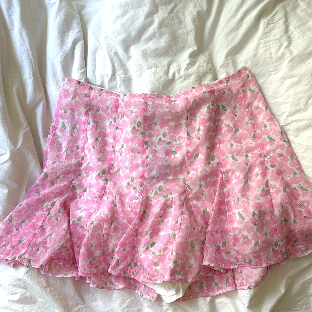 Hollister Pink Floral Ultra High-Rise Seamed Skort